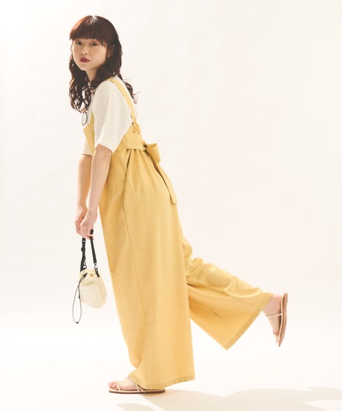 MERLOT（メルロー）の「バックリボンワイドサロペット（サロペット/オーバーオール・レディース・ブラック/イエロー・FREE）」の8枚目の写真
