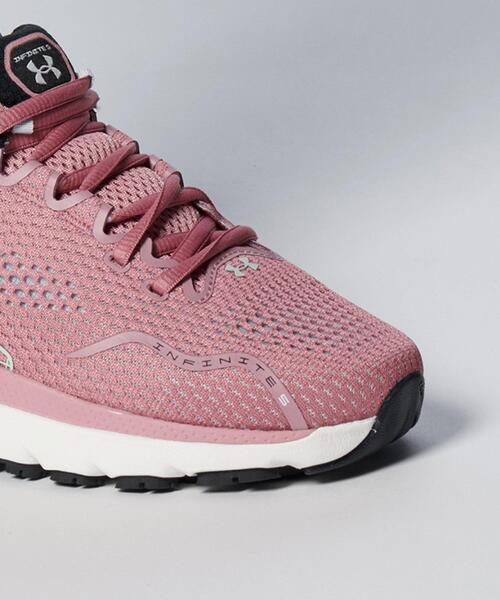 UNDER ARMOUR（アンダーアーマー）の「UAホバー インフィニット5（ランニング/レディース）（スニーカー・レディース・レッド・24.5cm/23.0cm/24.0cm/25.5cm/23.5cm/25.0cm/26.0cm）」の14枚目の写真
