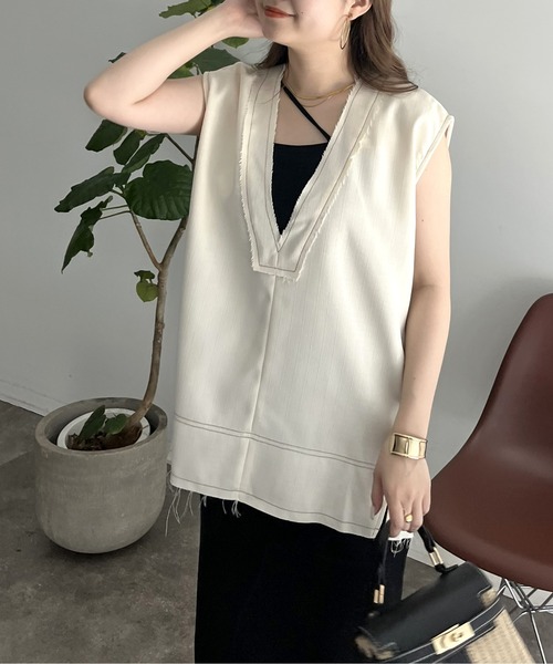 prose verse（プロズヴェール）の「配色ステッチ深Vネックフリンジベスト（ベスト・レディース・アイボリー/ブラック・MEDIUM）」の18枚目の写真