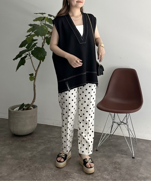 prose verse（プロズヴェール）の「配色ステッチ深Vネックフリンジベスト（ベスト・レディース・アイボリー/ブラック・MEDIUM）」の6枚目の写真