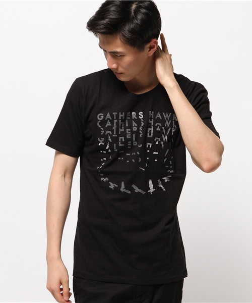 HAMNETT（ハムネット）の「【HAMNETT】 ギャザーホークTシャツ / Tシャツ（Tシャツ/カットソー・メンズ・ホワイト/ブラック・S/L/M）」の2枚目の写真