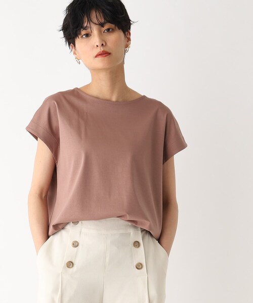 OPAQUE.CLIP(オペークドットクリップ)の「◆シルクタッチ バックシャンフレンチスリーブカットソー【UV/接触冷感/洗濯機洗い可】(Tシャツ/カットソー・レディース・キャメル/チャコールグレー/ホワイト系/ブラック・36/38/40)」の4枚目の写真