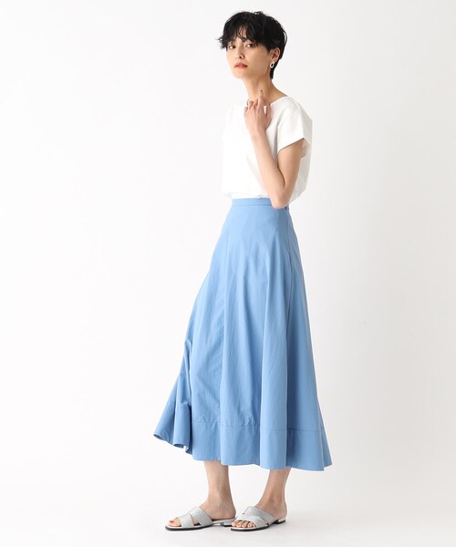 OPAQUE.CLIP(オペークドットクリップ)の「◆シルクタッチ バックシャンフレンチスリーブカットソー【UV/接触冷感/洗濯機洗い可】(Tシャツ/カットソー・レディース・キャメル/チャコールグレー/ホワイト系/ブラック・36/38/40)」の7枚目の写真