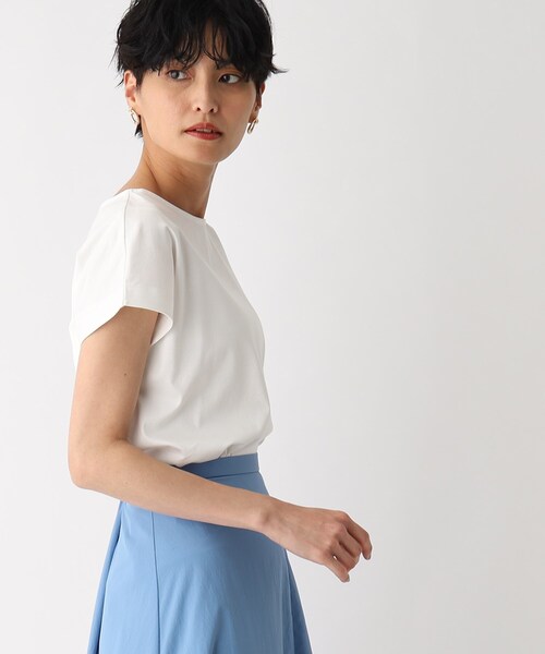 OPAQUE.CLIP(オペークドットクリップ)の「◆シルクタッチ バックシャンフレンチスリーブカットソー【UV/接触冷感/洗濯機洗い可】(Tシャツ/カットソー・レディース・キャメル/チャコールグレー/ホワイト系/ブラック・36/38/40)」の9枚目の写真