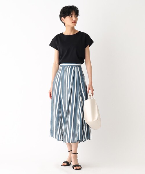 OPAQUE.CLIP(オペークドットクリップ)の「◆シルクタッチ バックシャンフレンチスリーブカットソー【UV/接触冷感/洗濯機洗い可】(Tシャツ/カットソー・レディース・キャメル/チャコールグレー/ホワイト系/ブラック・36/38/40)」の16枚目の写真