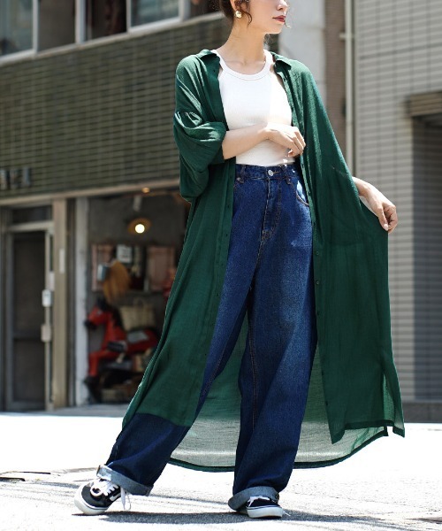 e-zakkamania stores(イーザッカマニアストアーズ)の「楊柳シアー ボリュームスリーブシャツワンピース(シャツワンピース・レディース・ライトグレー/ブラック/ブルー/グリーン・M)」の3枚目の写真