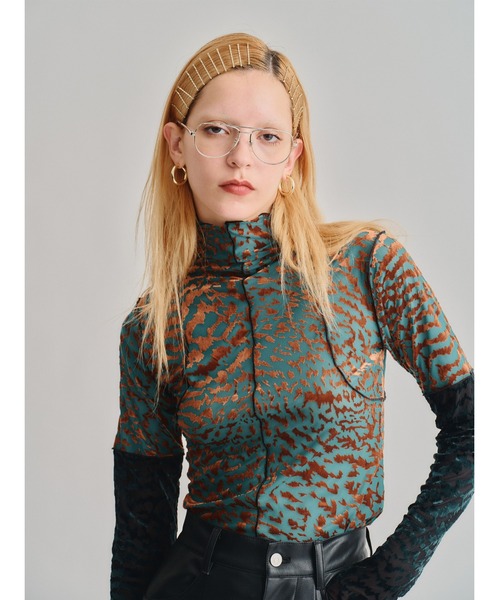 led.tokyo(レッドトウキョウ)の「【led.tokyo】VELOUR SHEER LEOPARD TOPS(Tシャツ/カットソー・レディース・グリーン/オレンジ・FREE)」の2枚目の写真