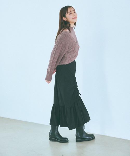 mysty woman（ミスティウーマン）の「カシュクールケーブルツインニット 982426（ニット/セーター・レディース・ブラウン/ピンク/オフホワイト・FREE）」の6枚目の写真