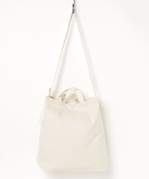 THE NORTH FACE（ザノースフェイス）の「THE NORTH FACE/ザ・ノース・フェイス ショルダーバッグ ORGANIC COTTON SHOULDER NM82386（トートバッグ・メンズ・オリーブ/グレー系その他/ホワイト×ブラック/ホワイト×グリーン/ホワイト×レッド/ホワイト×ブルー/ブラック系その他・FREE）」の11枚目の写真