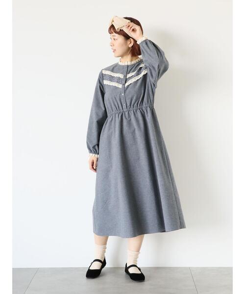 ehka sopo（エヘカソポ）の「【Maison SAJOU】刺繍ワンピース（ワンピース・レディース・チャコールグレー/ライトベージュ/グリーン・F）」の8枚目の写真