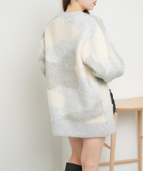 Chico（チコ）の「ニュアンス柄ジャガードチュニック（チュニック・レディース・グレー/ピンク/アイボリー・FREE）」の4枚目の写真