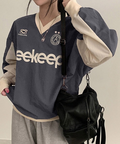 MEMECLE（メメクル）の「【 MEMECLE / メメクル 】プリントVネックゲームシャツ（Tシャツ/カットソー・レディース・ブラック/レッド/グレー/ネイビー・M/L/S）」の3枚目の写真