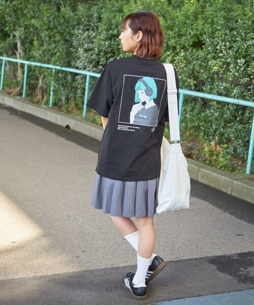 TIMELY WARNING（タイムリーワーニング）の「アソートSFG S/S TEE / ガール ヘッドフォン キャップ クルーネック 半袖 ショートスリーブ（Tシャツ/カットソー・メンズ・C/ブラック/B/A/ホワイト/F/E/D/その他2/G/H/その他1・LARGE/MEDIUM）」の18枚目の写真