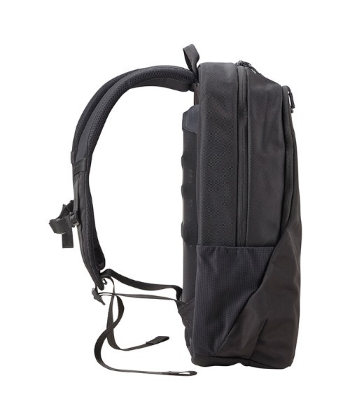 DESCENTE(デサント)の「エアロストリームバックパックM 容量:約20L(バックパック/リュック・メンズ・ネイビー・F)」の6枚目の写真