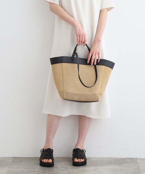 INDIVI（インディヴィ）の「◆【A4収納可能／フライ型】ニットバッグ（トートバッグ・レディース・ブラック/ベージュ系4・00）」の13枚目の写真