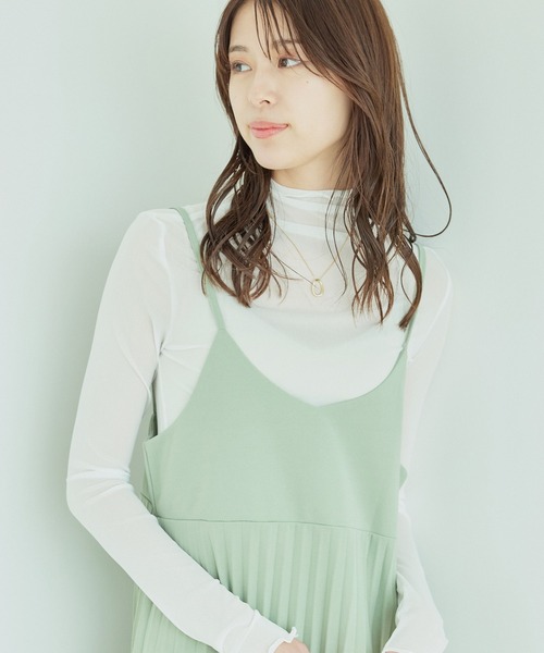 Jayro(ジャイロ)の「ハイネックシアーインナー(Tシャツ/カットソー・レディース・ラベンダー/マスタード/ブラック/チャコールグレー/グリーン/ホワイト系その他2/ピンク系その他/ブルー/ピンク/ネイビー/ホワイト系その他/ブルー系その他5/ライトグリーン・FREE)」の2枚目の写真