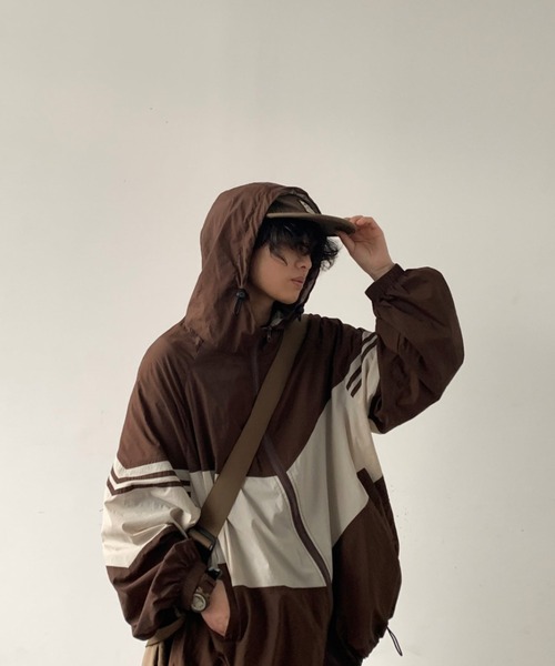 MGV（エムジーヴィー）の「color-blocked zip-up hoodie（ブルゾン・メンズ・ブラウン/カーキ/グレー・MEDIUM/LARGE/X-LARGE）」の8枚目の写真