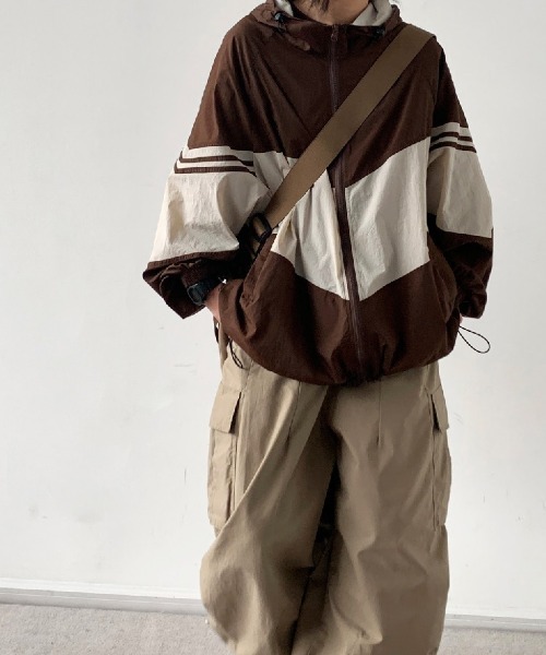 MGV（エムジーヴィー）の「color-blocked zip-up hoodie（ブルゾン・メンズ・ブラウン/カーキ/グレー・MEDIUM/LARGE/X-LARGE）」の16枚目の写真