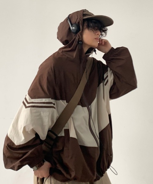 MGV（エムジーヴィー）の「color-blocked zip-up hoodie（ブルゾン・メンズ・ブラウン/カーキ/グレー・MEDIUM/LARGE/X-LARGE）」の17枚目の写真