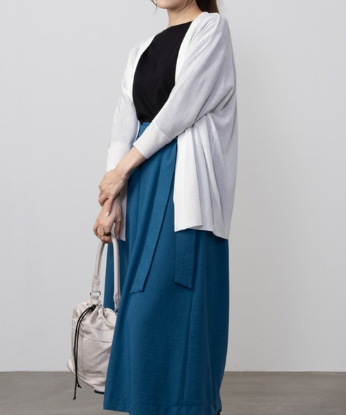 HusHusH(ハッシュアッシュ)の「HusHusH ハッシュアッシュ リネンライク着流しカーディガン(カーディガン/ボレロ・レディース・イエロー系その他/ネイビー/ホワイト・M/L/S)」の4枚目の写真