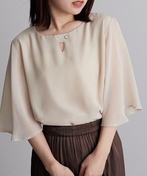 RANAN（ラナン）の「[接触冷感]フレア袖シフォンブラウス（シャツ/ブラウス・レディース・モカ/ベージュ/ブラック系1/ベージュ系/ダークブルー/ブラック/オフホワイト・L/LL/M/3L）」の6枚目の写真