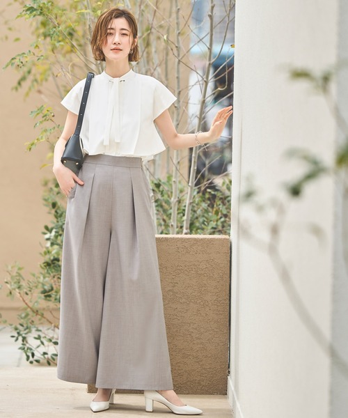 RUIRUE BOUTIQUE（ルイルエブティック）の「洗える ｜ パールボタン フレンチスリーブ ブラウス（Bタイプ/ボウタイ） ｜ 半袖 フレンチスリーブ スタンドカラー トップス 体型カバー  オフィスカジュアル ペプラム パールボタン リボン ボウタイ 通勤服 華やか ブラウス（シャツ/ブラウス・レディース・ベージュ/ブラック/アクア/ホワイト・5L/4L/3L/LL/L/M/S）」の11枚目の写真