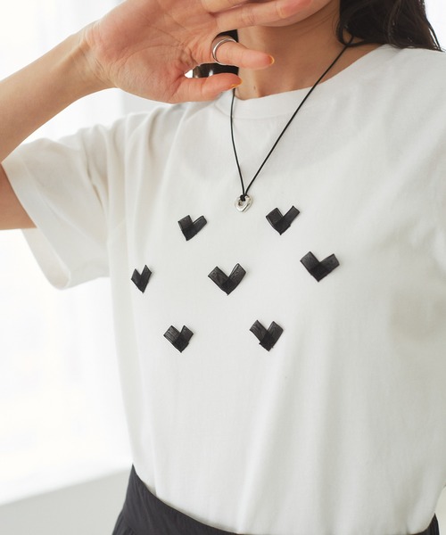 VIS（ビス）の「ハート＆リボンモチーフアソートTシャツ（Tシャツ/カットソー・レディース・スミクロ/ライトグレー/ホワイト・FREE）」の13枚目の写真