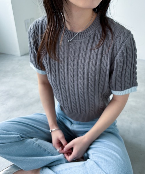 EPIMI E'PIMMY（エピミエピミー）の「【ハンドウォッシャブル】配色ケーブルショートプルオーバー（ニット/セーター・レディース・オフホワイト/グレー/チャコールグレー/ネイビー・MEDIUM）」の3枚目の写真