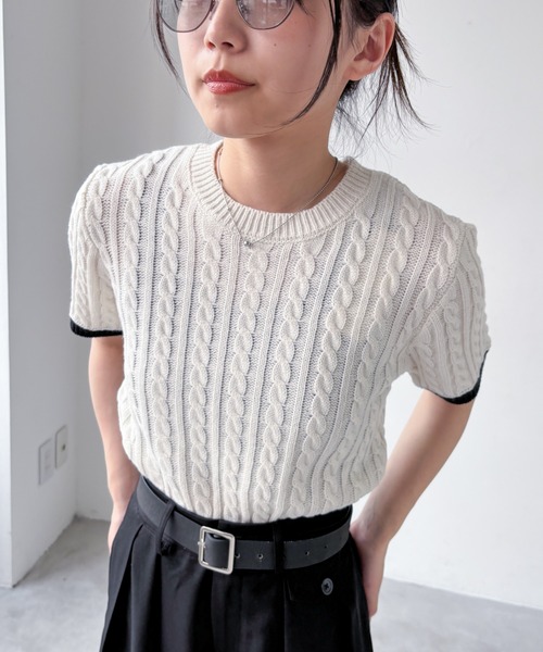 EPIMI E'PIMMY（エピミエピミー）の「【ハンドウォッシャブル】配色ケーブルショートプルオーバー（ニット/セーター・レディース・オフホワイト/グレー/チャコールグレー/ネイビー・MEDIUM）」の6枚目の写真