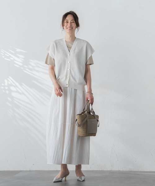 LAUTREAMONT（ロートレアモン）の「【WEB限定】【11号あり】メタルボタンニットベスト≪手洗い可能≫（ニット/セーター・レディース・ブラック/キャメル/ホワイト/ブルー・9号/11号）」の16枚目の写真