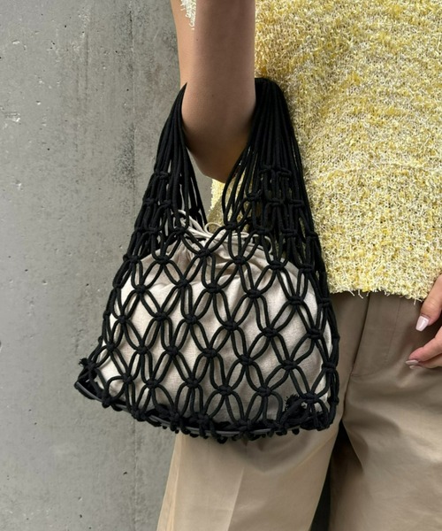 CIAOPANIC TYPY(チャオパニックティピー)の「【手編み】マクラメ巾着付きBAG(トートバッグ・レディース・サックスブルー/イエロー/ブラック/オフホワイト・ONE SIZE)」の3枚目の写真