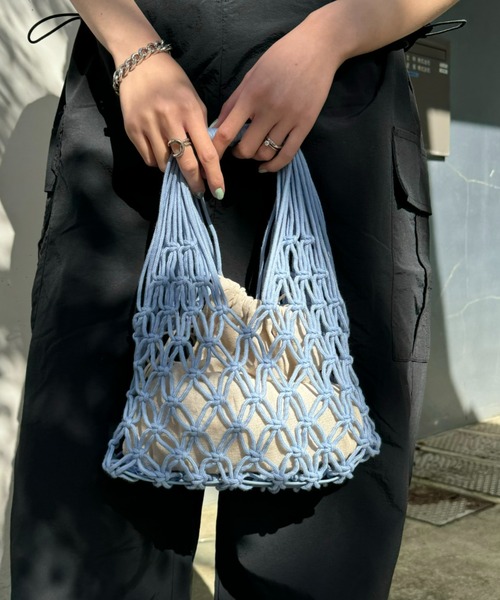 CIAOPANIC TYPY(チャオパニックティピー)の「【手編み】マクラメ巾着付きBAG(トートバッグ・レディース・サックスブルー/イエロー/ブラック/オフホワイト・ONE SIZE)」の7枚目の写真