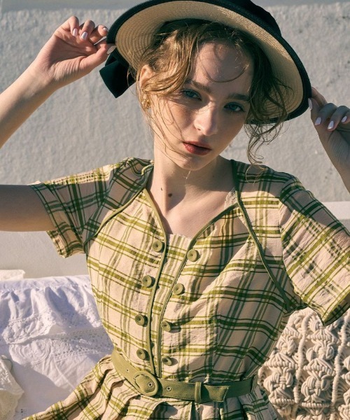 an another angelus（アンアナザーアンジェラス）の「ダブル釦チェックレイヤード風ワンピース（ワンピース・レディース・グリーン/ブラック×ホワイト・FREE）」の12枚目の写真