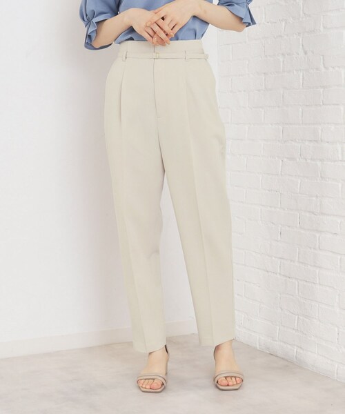 index（インデックス）の「ストレッチベルテッドテーパードパンツ【吸水速乾／防シワ／洗濯機洗い可】（その他パンツ・レディース・チャコールグレー/ネイビー系5/ブルー系その他7/ブラック/ナチュラル・40/38/42/36）」の3枚目の写真