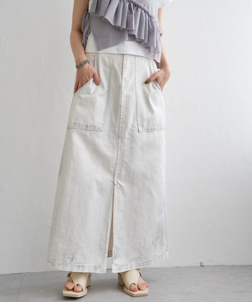 notch.(ノッチ)の「箔プリントデニムスカート(デニムスカート・レディース・ブラック/ブルー系その他/オフホワイト・M)」の2枚目の写真