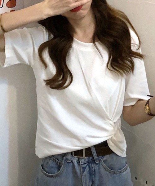 REMUR(レミュール)の「ツイストTシャツ(Tシャツ/カットソー・レディース・マスタード/ブルー/ピンク/ブラック/ホワイト・M/L)」の2枚目の写真