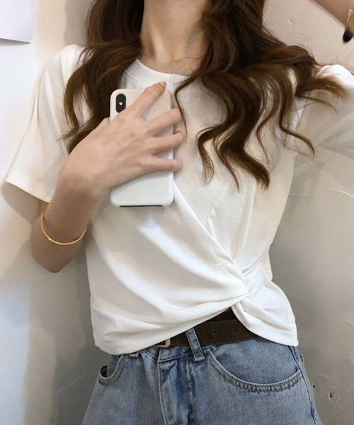 REMUR(レミュール)の「ツイストTシャツ(Tシャツ/カットソー・レディース・マスタード/ブルー/ピンク/ブラック/ホワイト・M/L)」の8枚目の写真