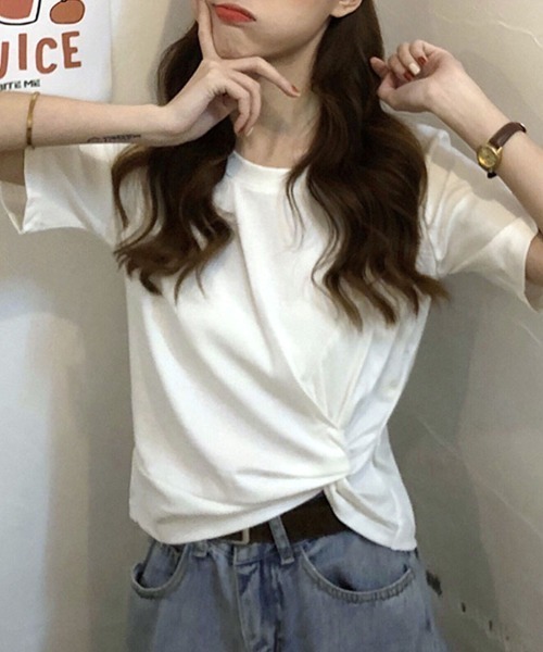 REMUR(レミュール)の「ツイストTシャツ(Tシャツ/カットソー・レディース・マスタード/ブルー/ピンク/ブラック/ホワイト・M/L)」の10枚目の写真