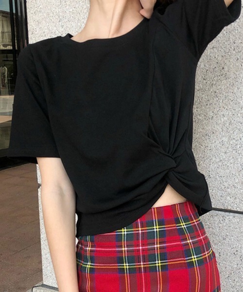 REMUR(レミュール)の「ツイストTシャツ(Tシャツ/カットソー・レディース・マスタード/ブルー/ピンク/ブラック/ホワイト・M/L)」の12枚目の写真
