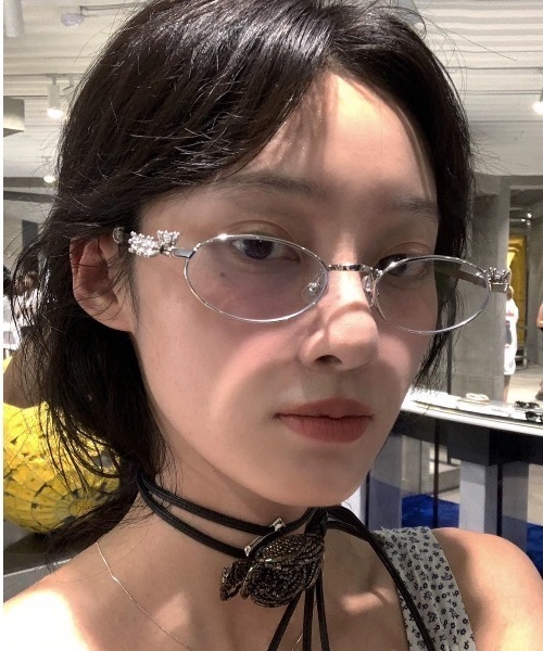 VIBGYOR（ヴィブジョー）の「【LAMPOON】ビジューメガネ（メガネ・レディース・ゴールド/シルバー・FREE）」の3枚目の写真