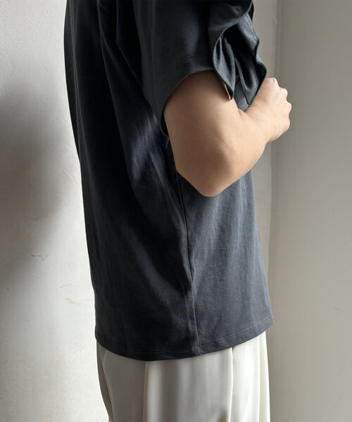 DouDou（ドゥドゥ）の「【WEB限定】袖フリルトップス（Tシャツ/カットソー・レディース・ブラック/オフホワイト/チャコールグレー・FREE）」の20枚目の写真