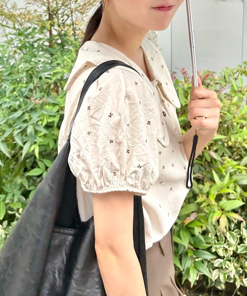 Cham.（チャム）の「さくらんぼ柄ビッグカラーブラウス（シャツ/ブラウス・レディース・ネイビー/ブラウン・F）」の19枚目の写真