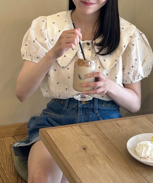 Cham.（チャム）の「さくらんぼ柄ビッグカラーブラウス（シャツ/ブラウス・レディース・ネイビー/ブラウン・F）」の15枚目の写真