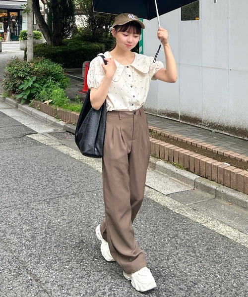 Cham.（チャム）の「さくらんぼ柄ビッグカラーブラウス（シャツ/ブラウス・レディース・ネイビー/ブラウン・F）」の7枚目の写真