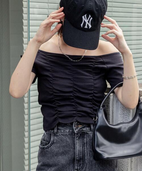 WEGO(ウィゴー)の「WEGO/2WAYシャーリングオフショルT(Tシャツ/カットソー・レディース・ブラック/ホワイト・FREE)」の17枚目の写真