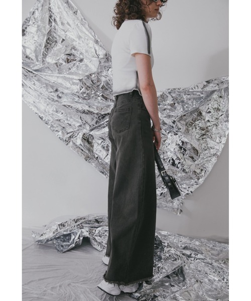 Solace(ソレイス)の「ブラックワイドデニムパンツ(デニムパンツ・レディース・ブラック・SMALL/FREE)」の17枚目の写真