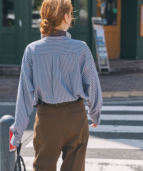 MONO-MART LADY'S（モノマートレディース）の「アソートナンバリング刺繍 バンドカラー ビッグシャツ（シャツ/ブラウス・レディース・ブラック系/ベージュ系/ホワイト/グレー系/ネイビー系・FREE）」の8枚目の写真