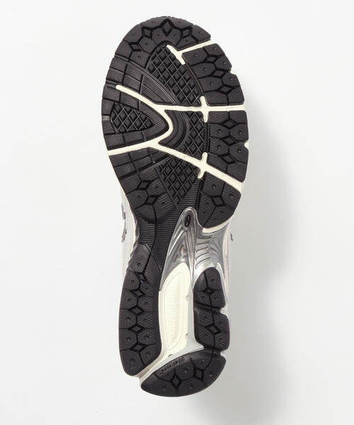 NEW BALANCE（ニューバランス）の「New Balance (ニューバランス) M2002RPP（スニーカー・メンズ・チャコールグレー・28cm/27.5cm/27cm/26.5cm/26cm/29cm/28.5cm/25.5cm）」の18枚目の写真