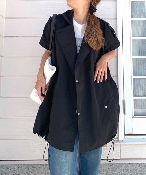 Q（キュー）の「ナイロンオーバーサイズジレ（ベスト・レディース・アイボリー/ブラック・MEDIUM）」の2枚目の写真