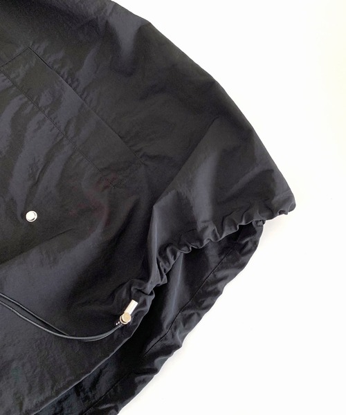 Q（キュー）の「ナイロンオーバーサイズジレ（ベスト・レディース・アイボリー/ブラック・MEDIUM）」の7枚目の写真